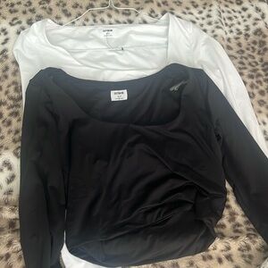NWT pack of 2 cropped long sleeves